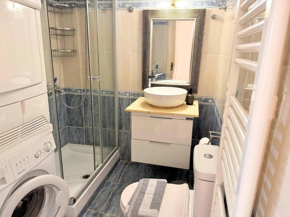 Little Central Apartment-1min walk from everywhere Apartment in Chania