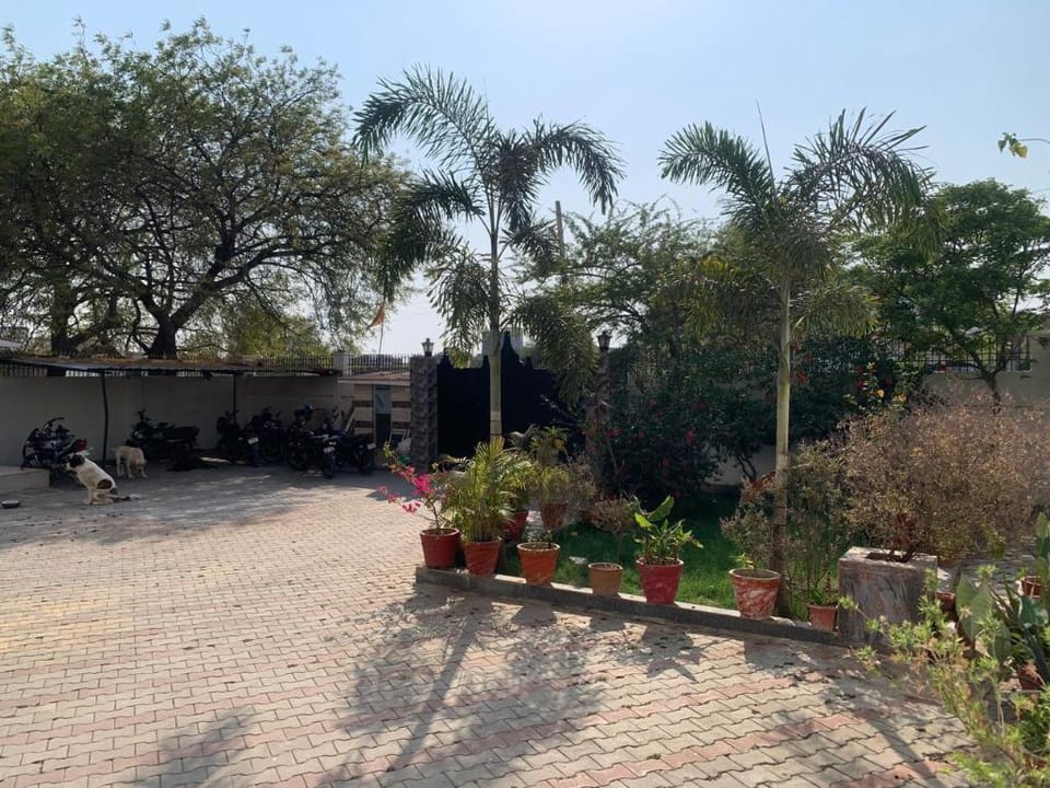 AARNA GUESTHOUSE Hotel in Varanasi