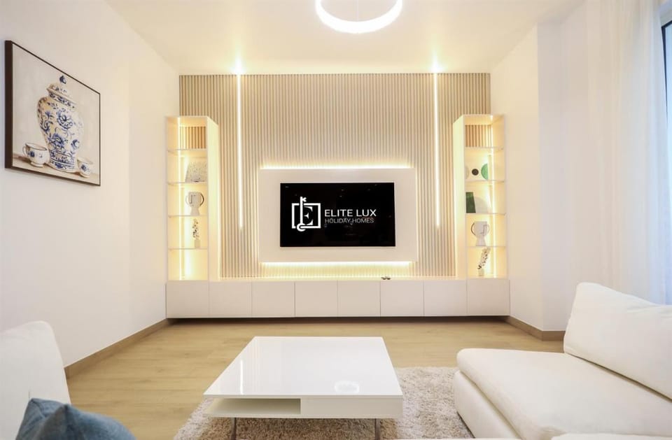 Elite LUX Holiday Homes - 1BHK Beachside Retreat at Port De La Mer, Dubai Apartment in Dubai