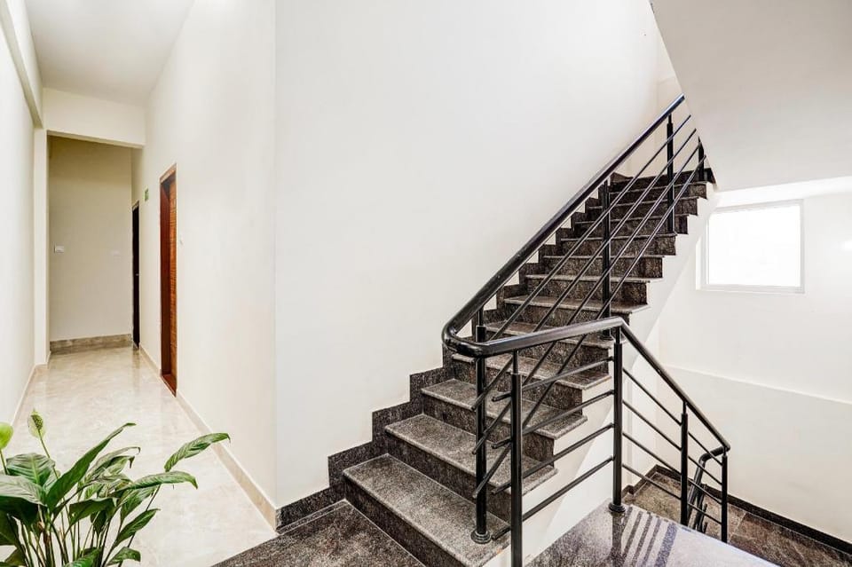 Super Townhouse Hennur Prakruthi Layout Bangalore Hotel in Bengaluru