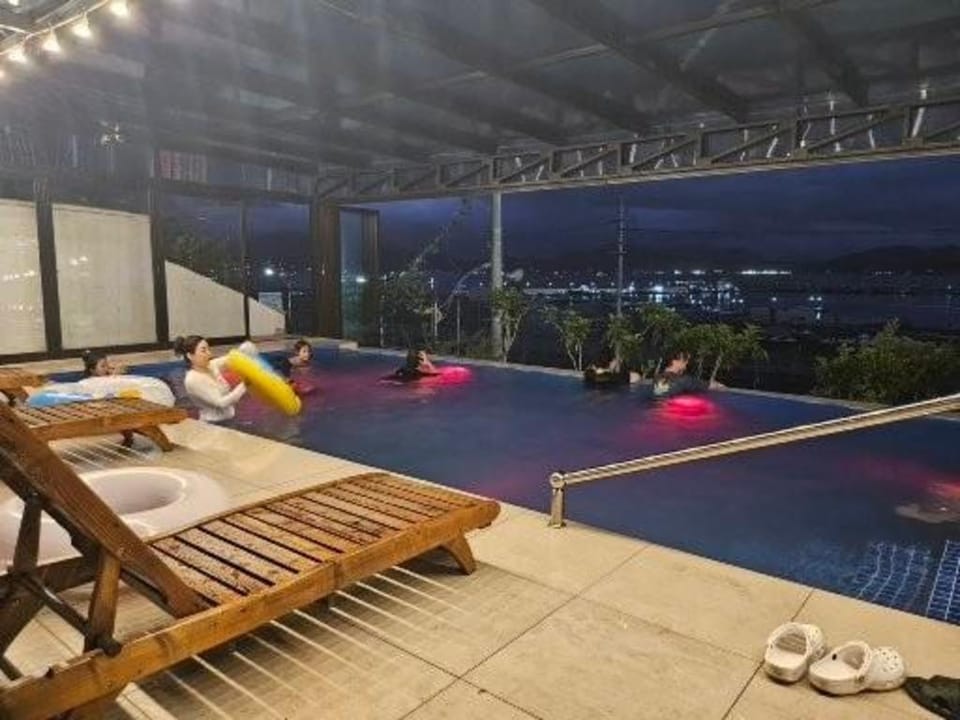 Yeosu C Hotel N Resort Bed and Breakfast in South Korea