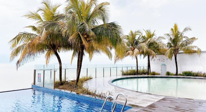 Silverscape - Luxury 3-4BR with Bathtub I 6-11pax I Infinity Pool I JonkerSt - Managed by Alviv Home Apartment in Malacca