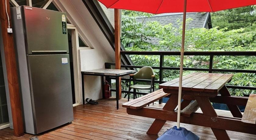 Jecheon Areumdaun Sesang Pension Bed and Breakfast in South Korea