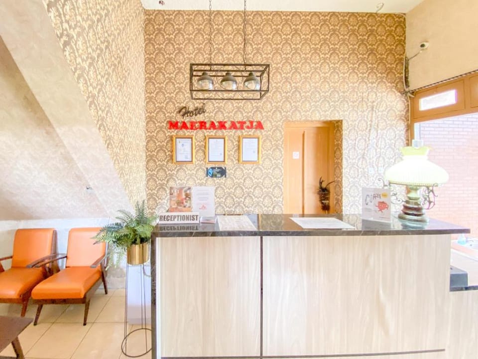 Hotel Maerakaca Tugu Yogyakarta Mitra RedDoorz Hotel in Yogyakarta