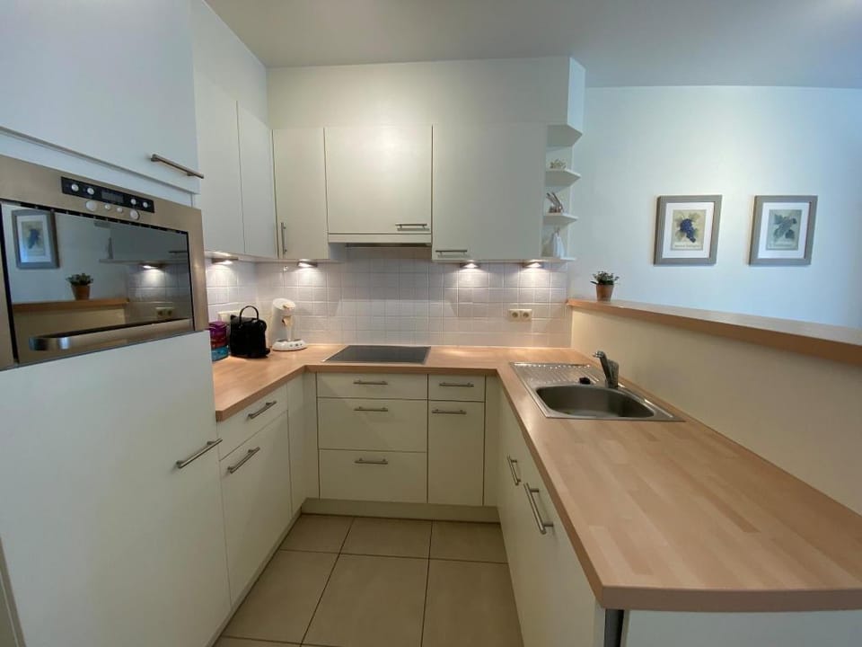 Apartment in Nieuwpoort located with terrace Hotel in Koksijde