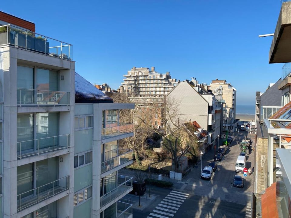 Apartment in Nieuwpoort located with terrace Hotel in Koksijde