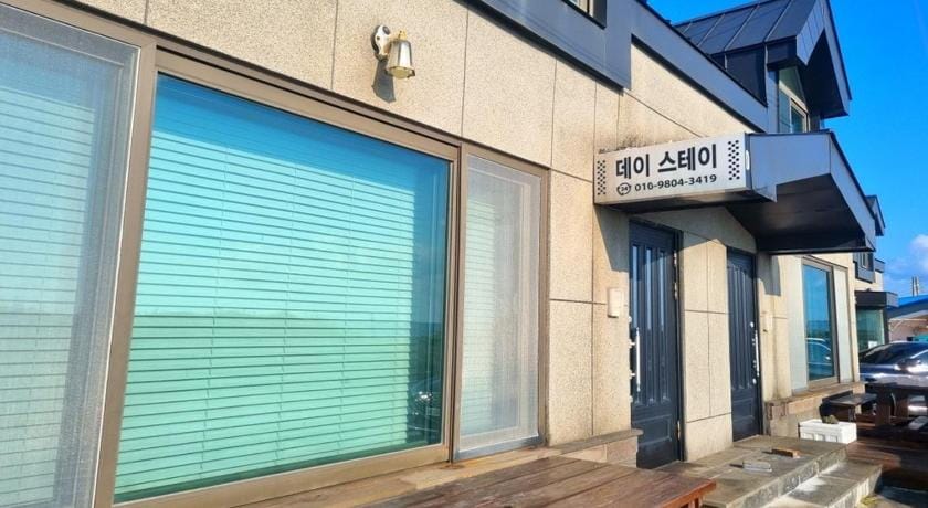 Jeju Badamajoong Pension Bed and Breakfast in South Korea