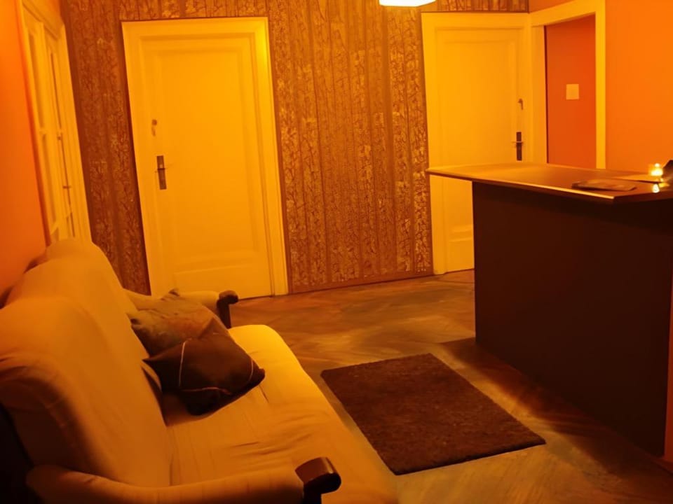 Hostel Cinnamon Apartment in Krakow