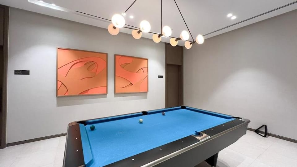 Gogoto Ultra LUX Burj View Spacious High Floor Apartment in Dubai