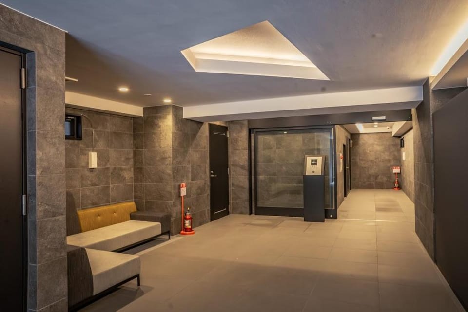 Tanimachi Namba East43 Apartment in Osaka