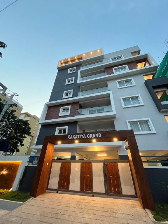 Spacious 3BHK in Kakatiya hills Apartment in Hyderabad