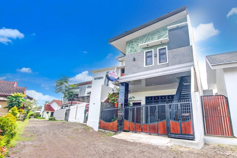OYO 94509 Salsabillah Homestay Syariah Hotel in Special Region of Yogyakarta