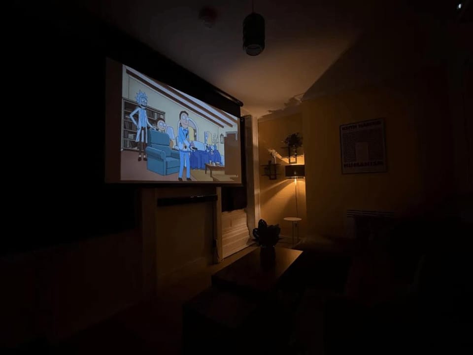 Central Seaside Apartment with Home Cinema Apartment in Margate