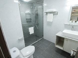 La Grande Residence Brand New Grand Studio Unit 1 Apartment in Angeles