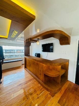 Beach Paradise Day Cruise Houseboat - VACCINATED STAFF Docked boat in Alappuzha