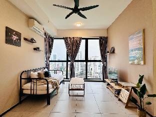 NEW Harmony 2BR UrbanSuite Homestay@8pax A146 N Vacation rental in George Town