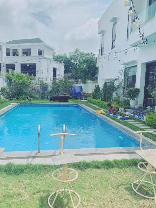 Lyn House pool villa Ecopark Apartment in Laos