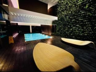 Gramercy Residences 1BR Suite w/ Free amenities Apartment in Makati