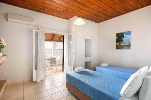 Apartment Thalia - peaceful, 100m to beach Apartment in Corfu, Greece