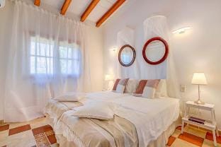 Villa Selva - Nestled in the serene countryside Villa in Pla de Mallorca
