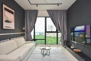 【Midvalley Southkey View】Mosaic 2BR Suite | Arcade Vacation rental in Johor Bahru