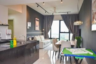 【Midvalley Southkey View】Mosaic 2BR Suite | Arcade Vacation rental in Johor Bahru