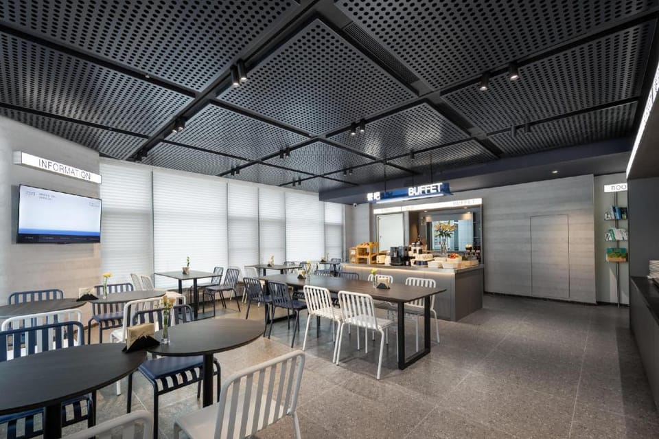 Atour Light Hotel Suzhou Jinji Lake Xinghai Square Metro Station Hotel in Suzhou