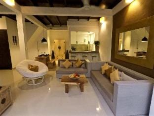 Private villa w. pool near 66 in Seminyak Vacation rental in Kuta