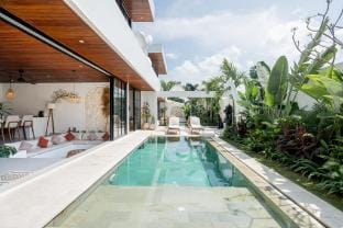 The Ultimate Villa - 8BR in Canggu Chef Included Villa in North Kuta