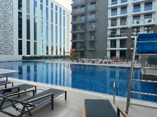 ASHRI HH Luxurious Studio in Laya Heights Vacation rental in Dubai