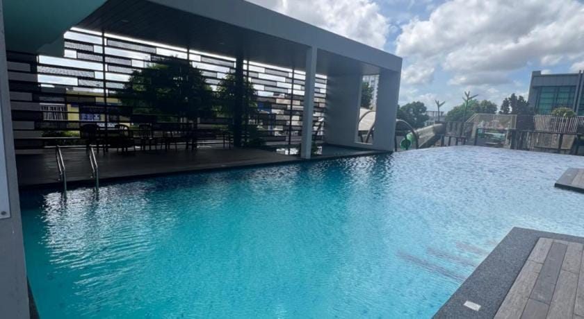 Skytrees Apartment is a 5-minute walk from Aeon. Apartment in Johor Bahru