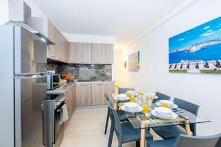 Islet Promenade Family Apartment Apartment in Saint Paul's Bay