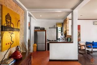 Beach Front Villa with Private Jacuzzi Villa in Ban Tai