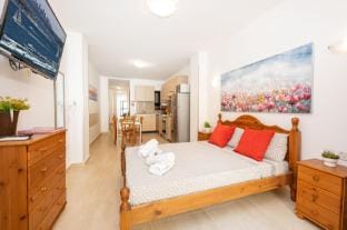 Sea Bliss Maisonette Apartment in Saint Paul's Bay