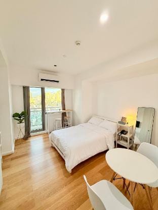 Studio unit Rockwell/Mandaluyong, FREE Pool Access Vacation rental in Mandaluyong