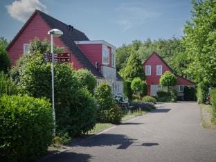 Holiday Home in Quiet Dutch Park with Garden Vacation rental in Zeeland, Netherlands
