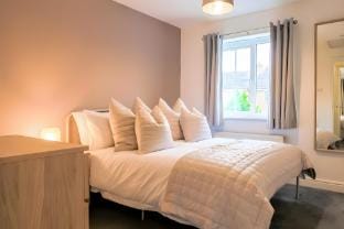 Great Ground Walk House by Yoko Property Vacation rental in Daventry District