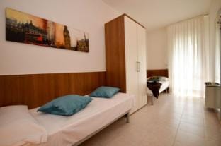 Stylish villa with a lovely green escape Apartment in Bibione