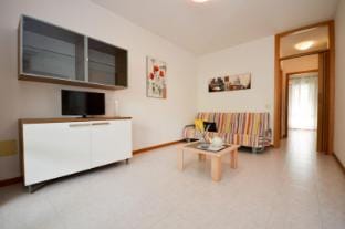 Stylish villa with a lovely green escape Apartment in Bibione