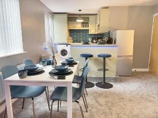 Cosy & Comfy Haven Away From Home | Free Parking Apartment in Birmingham