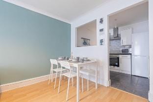 Cosy Family Let - Sleeps 4 Apartment in Birmingham