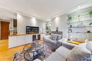 Luxe Stays Putney & Stamford Apartment in London
