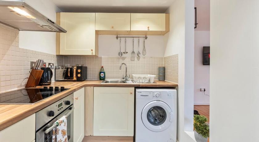 City Centre 2BR apartment  & Free Netflix Apartment in Birmingham