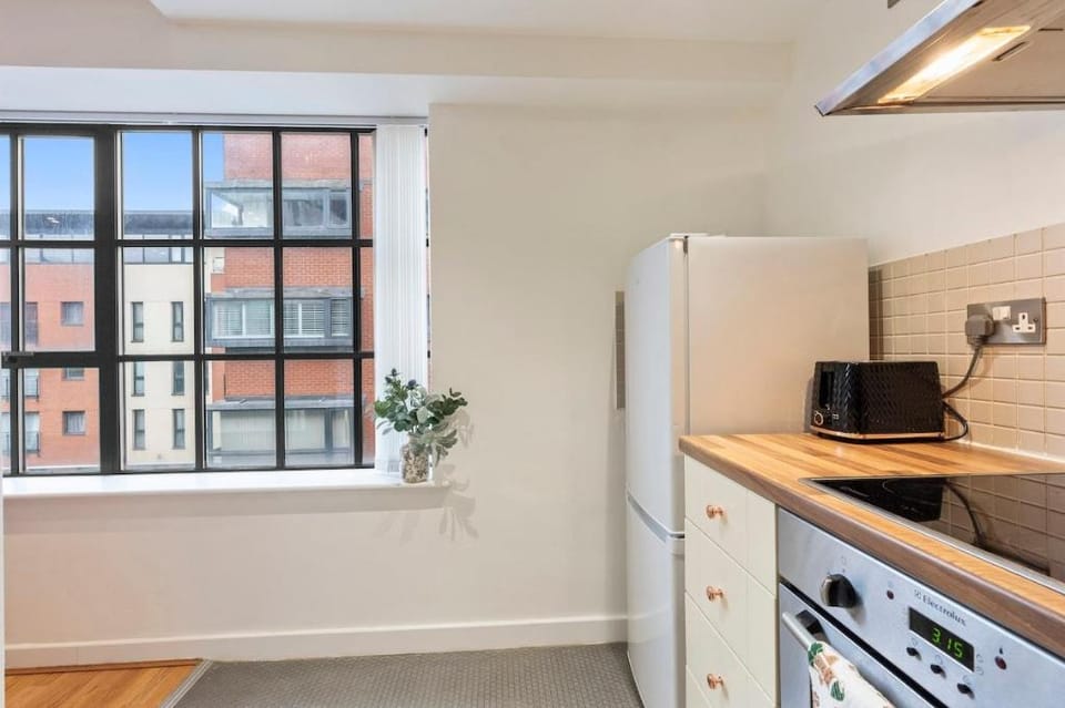 City Centre 2BR apartment  & Free Netflix Apartment in Birmingham