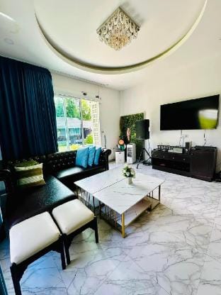 Poolvilla5 bedrooms, 6 bathrooms, 10 people Villa in Thailand