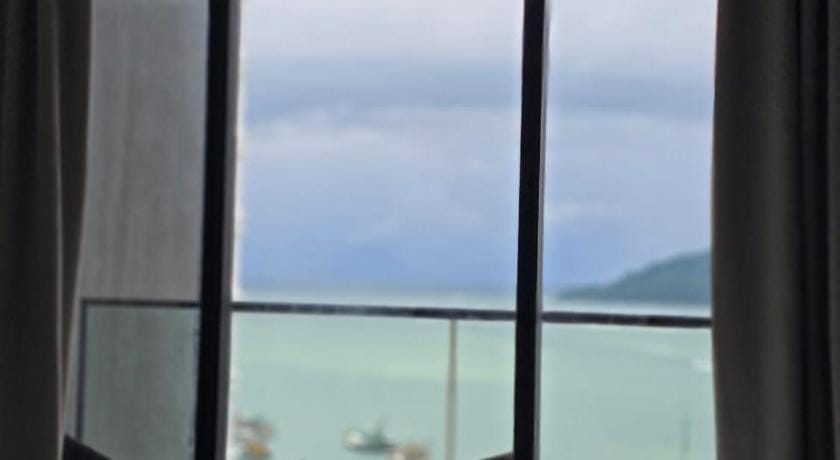 THE SHORE KOTA KINABALU- Sea View Hotel in Kota Kinabalu