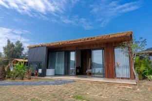 湖景泡池蜜悦大床房 Chalet in Guangdong