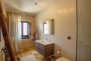 Crosslanes Bed & Breakfast Northern Suite Villa in Malta