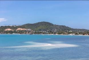 Oceans Eleven Sunrise Waterfront, Bangrak Retreat Villa in Ko Samui
