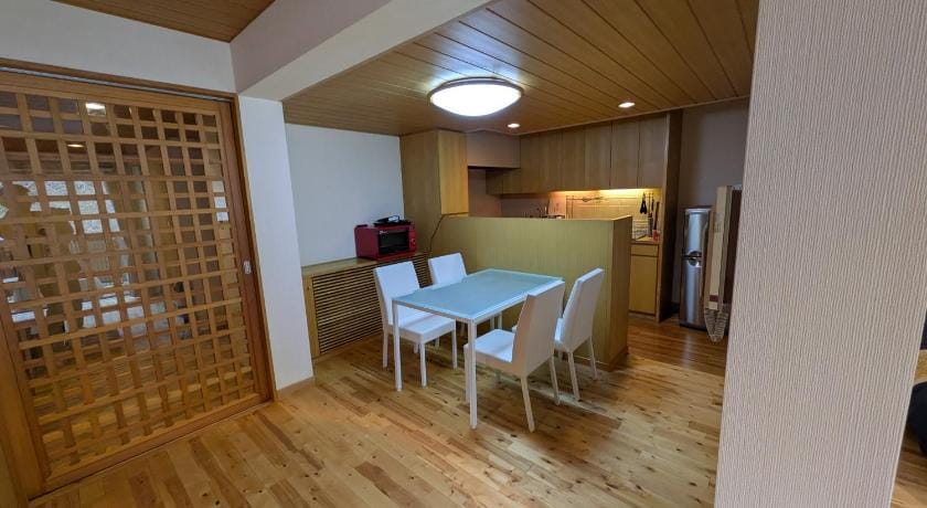 Condominium SAKURA B5 /Hakone private hot spring/ Apartment in Hakone